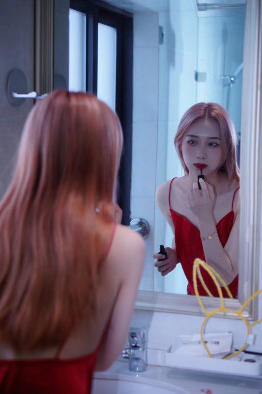 乖巧性感的小姐姐